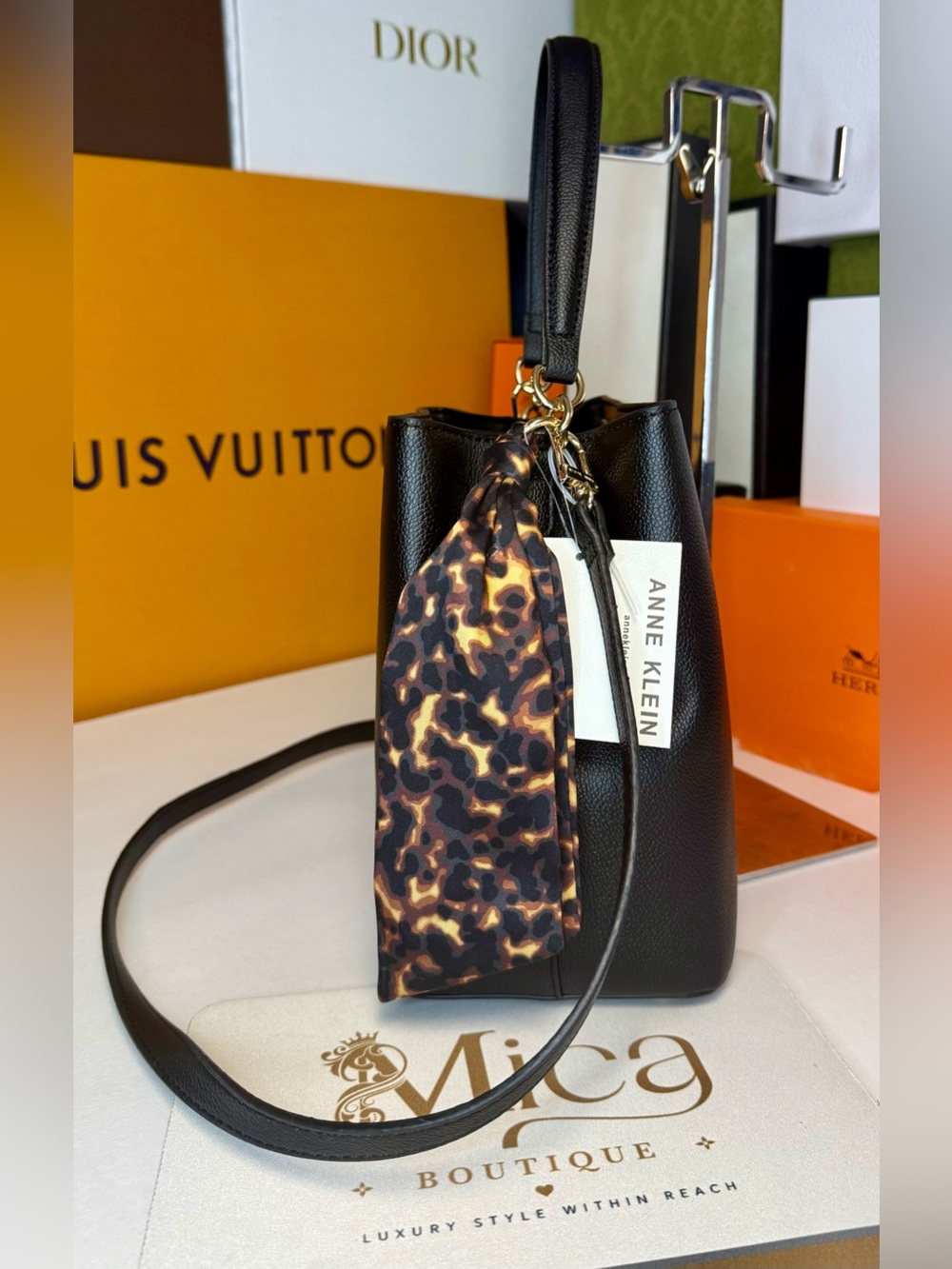 🆕ANNE KLEIN Black Pebbled Leather Shoulder Bag with Scarf Accent - Picture 8 of 16